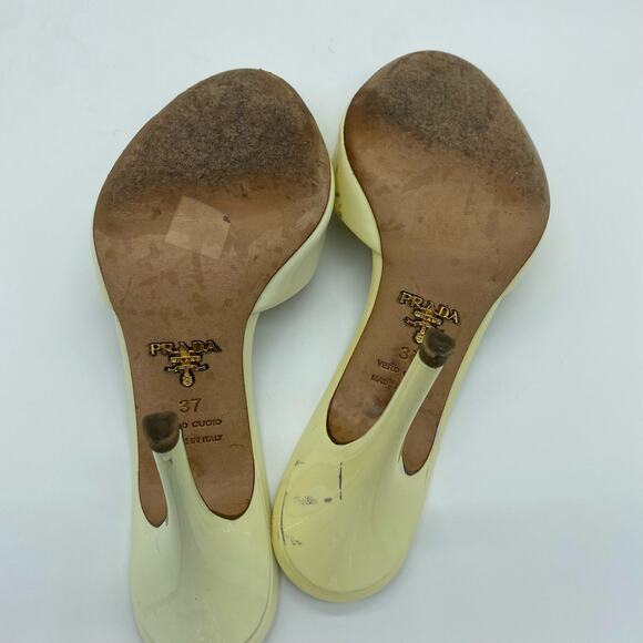 VTG Prada Women size 37/6.5 Cream Strappy Stiletto Patent Leather Peep Toe Heels - Picture 9 of 10